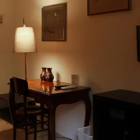 Alojamento de Acomodação e Pequeno-almoço La Madeleine *